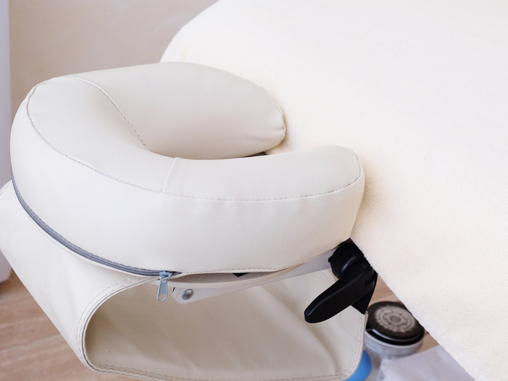 Elevate Your Massage Experience: The Importance of Face Cradles and Pillows for Massage Tables