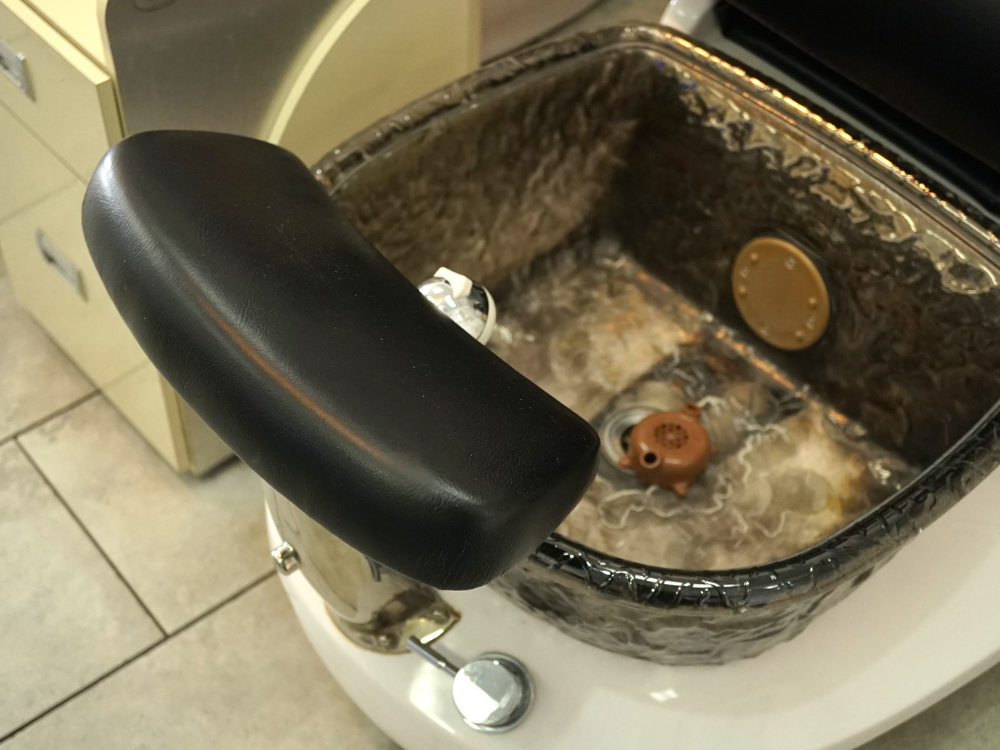 The Essential Role of Footrest Components on Pedicure Chairs: A Comprehensive Guide