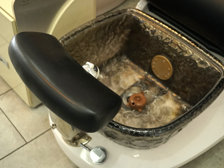  The Importance of Hygiene in Spa Pedicure Chairs and How to Ensure Proper Sanitation
